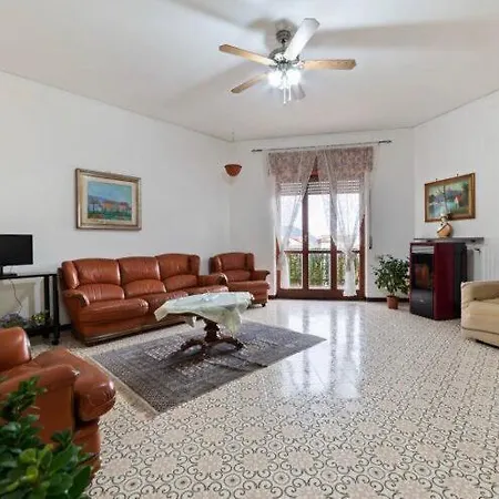 Lattari Apartment *