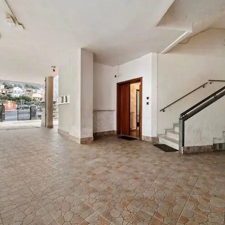 Apartment Lattari *