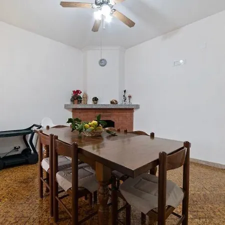 Lattari Apartment *